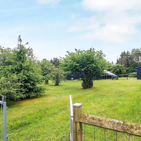 8 Person In Hojslev-by Traum Højslev